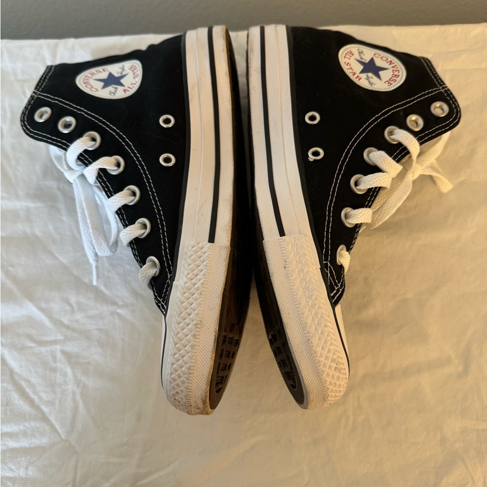 Chucks Converse All Stars Hightop Women’s 6.5 black/white